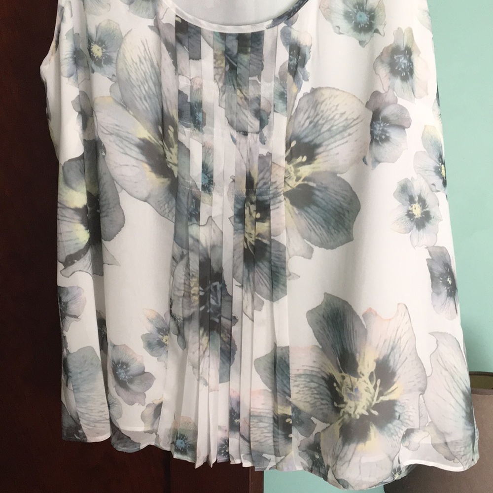 DKNY Jeans floral flared sleeveless top - Picture 2 of 8